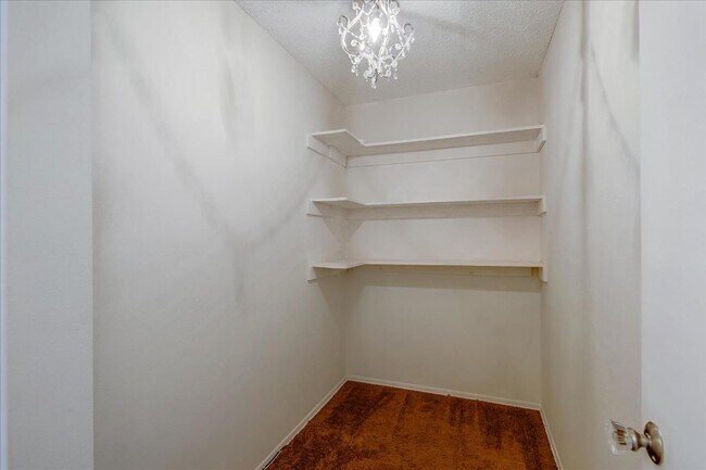 Building Photo - 16755 Parthenia St