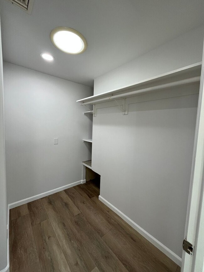 Building Photo - Fully remodeled Reseda 3+2 home w/solar panels to help lower your utility costs!