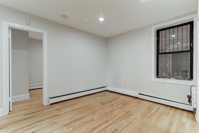 Building Photo - 465 Jersey Ave