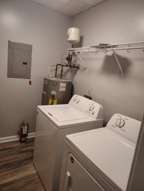 Building Photo - 939 Piedmont St