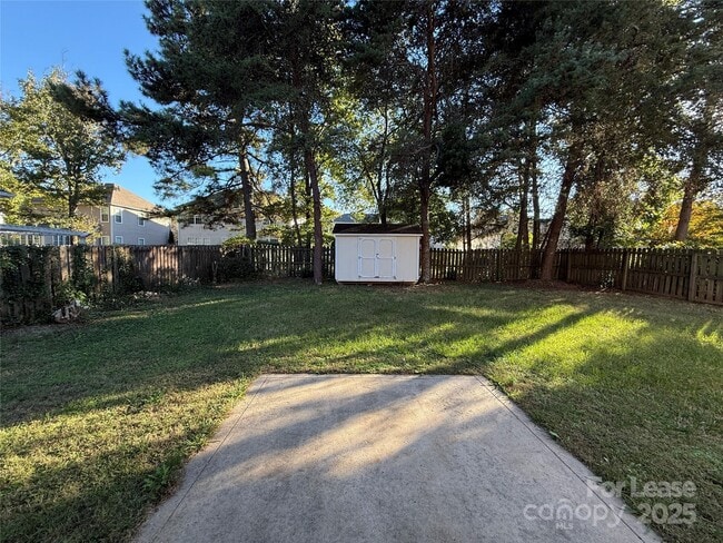 Building Photo - 111 Foxtail Dr