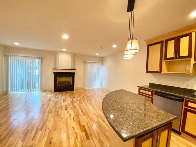 Building Photo - 2448-2452 Geary Blvd