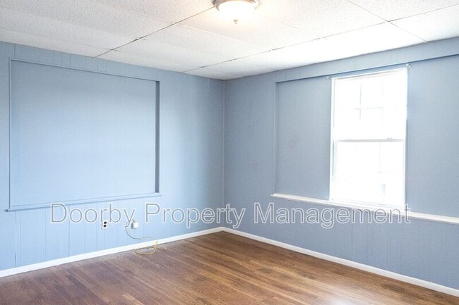 Building Photo - 1202 Duncan Ave