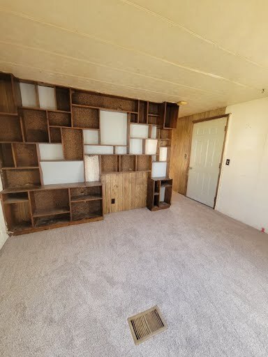 Building Photo - 27 Babur St