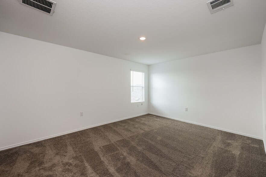 Building Photo - 12014 Overton Wy