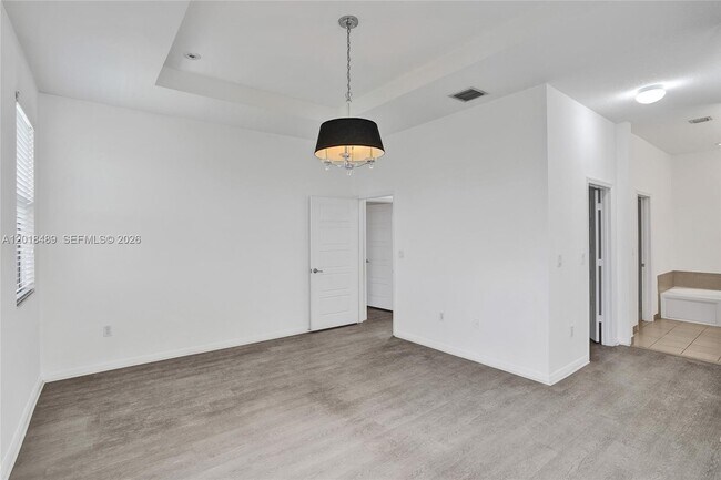Building Photo - 643 NE 191st Terrace