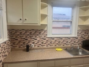 Building Photo - 11XX E 221st St