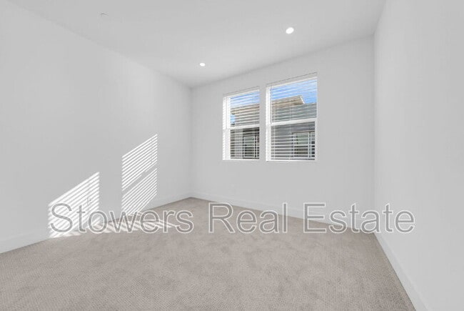 Building Photo - 3001 Ivory Ter