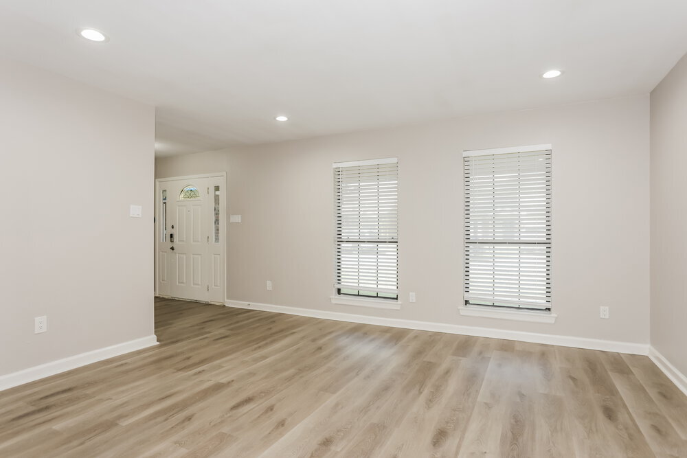 Building Photo - 5911 Rocky Point Dr