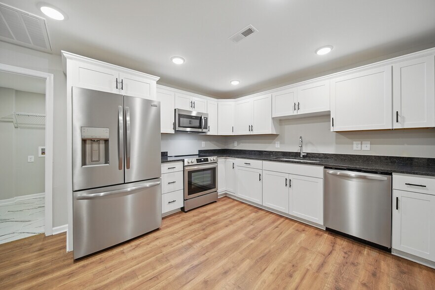 kitchen - 216 Legion Dr