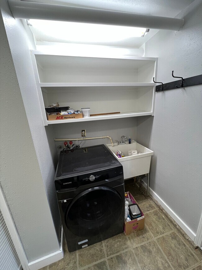 Laundry room / Pantry - 9635 NW Skyline Blvd