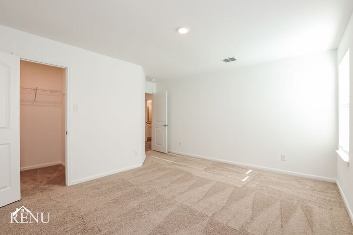 Building Photo - 2946 Jackson Smt