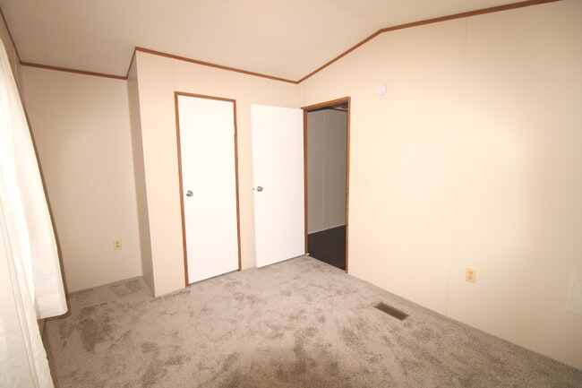 Building Photo - 121 Turtle Cove Dr