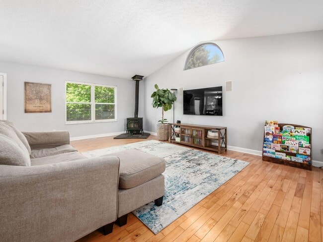 Building Photo - 3259 Longspur Dr