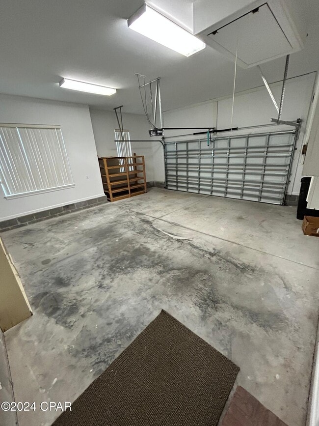 Building Photo - 7134 Bay Crest Rd