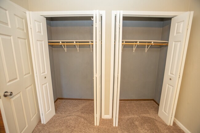 Building Photo - 710 Earl Lee Dr