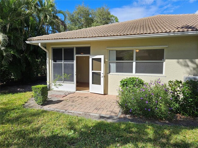 Building Photo - 920 Onager Ct