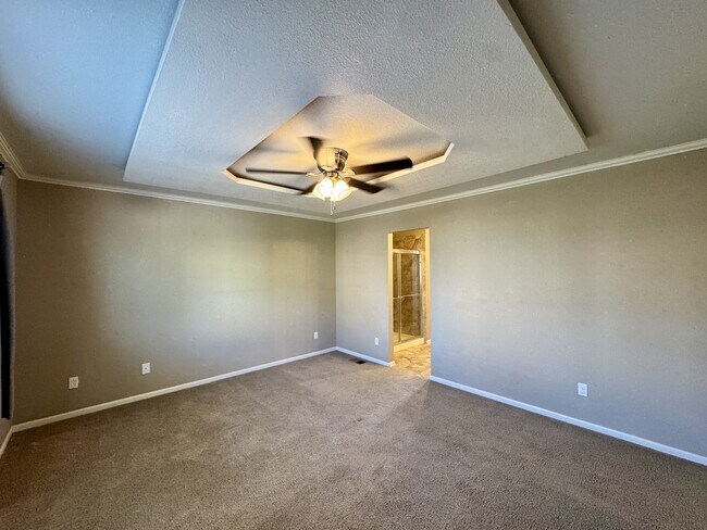 Building Photo - 25980 E Davies Dr