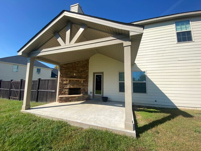 Building Photo - 106 Brown Thrasher Ln