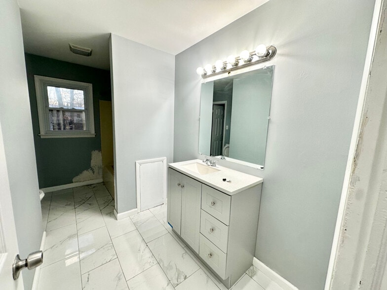 Building Photo - 306 New Jersey Rd