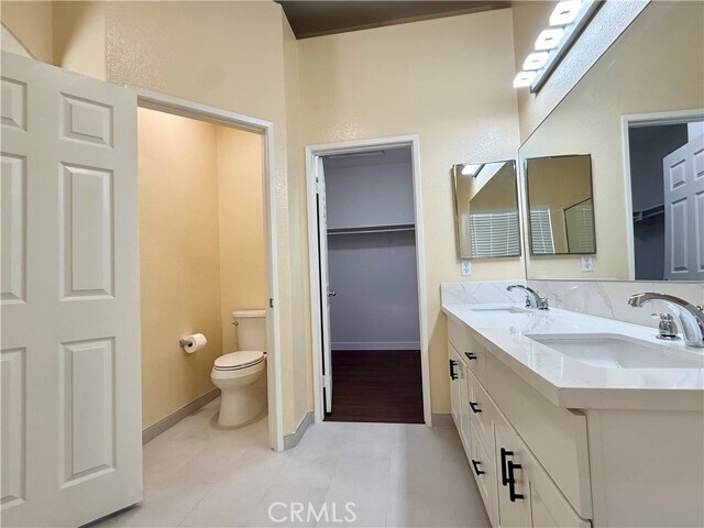 Building Photo - 17210 Volante Ct