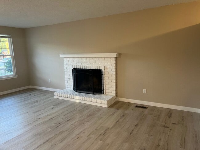 Building Photo - 3Bd/2.25Ba Renton House