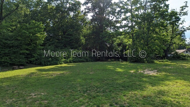 Building Photo - Turnabout Lane Duplex