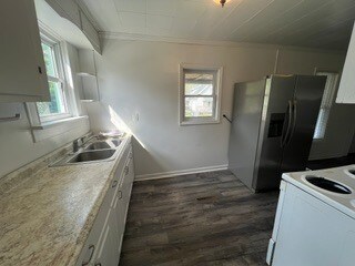 Building Photo - 422 Hannah Ave