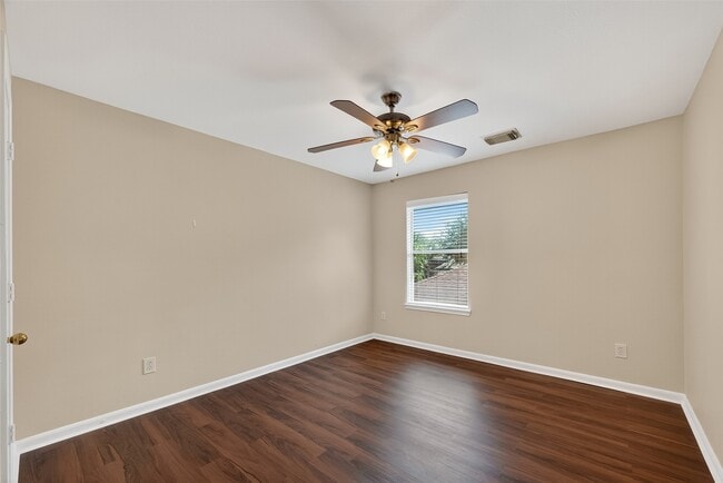 Building Photo - 2711 Shallow Falls Ct