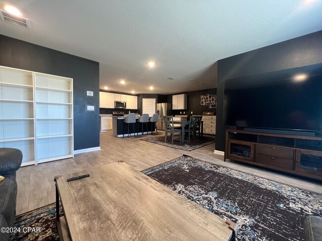 Building Photo - 255 Ryder Ln