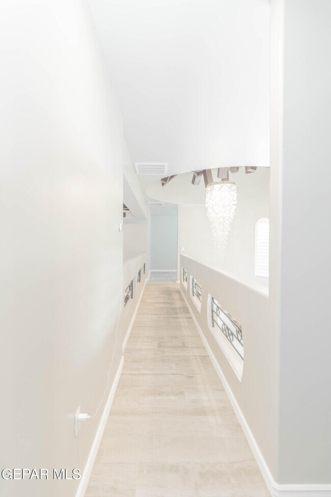 Building Photo - 864 Lemington St