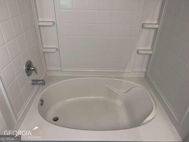 Building Photo - 126 Brooklet Cir