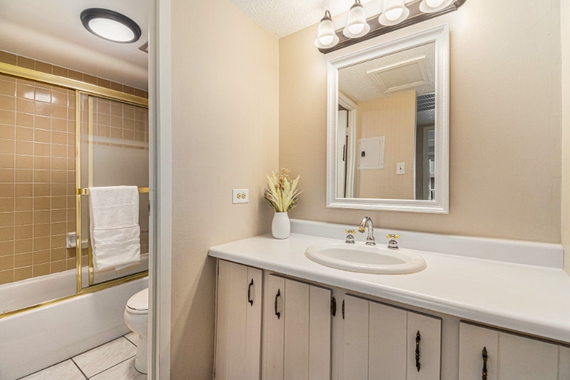 Building Photo - 8060 E Girard Ave