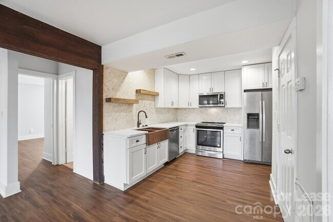 Building Photo - 7160 Winery Ln