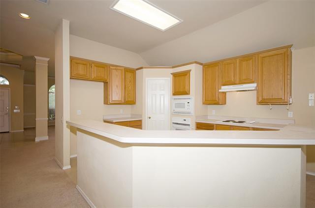 Building Photo - 8809 Somerville Way