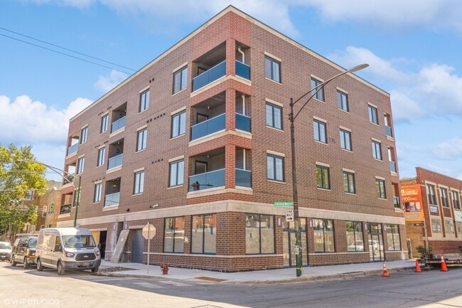 Building Photo - 3729 W Belmont Ave