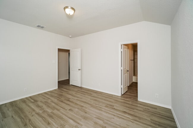 Building Photo - Somerset Trails - 9311 Green Flora Ct., Sa...