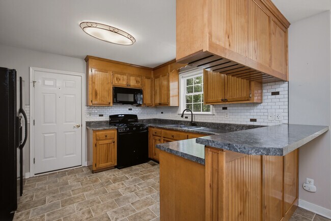 Building Photo - 4908 Stoney Creek Pkwy