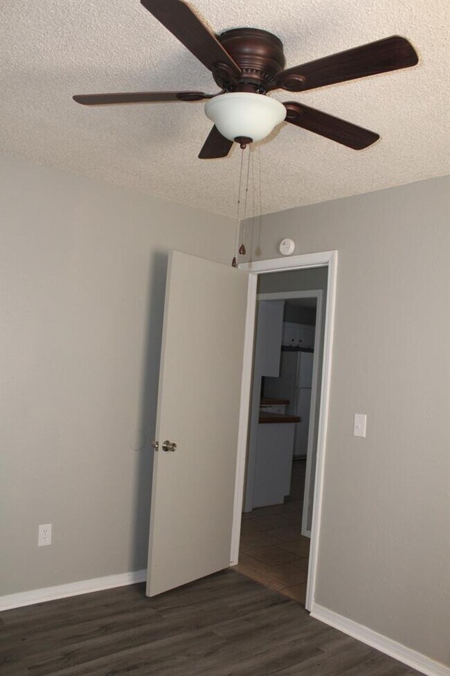 Building Photo - 4026 Parkwoods Ln