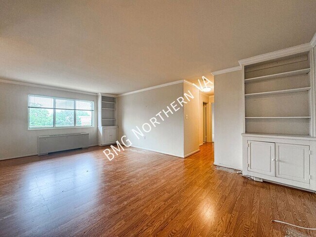Building Photo - 200 N Maple Ave