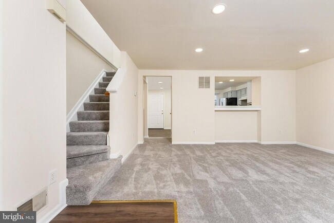 Building Photo - 3421 Belleplain Ct