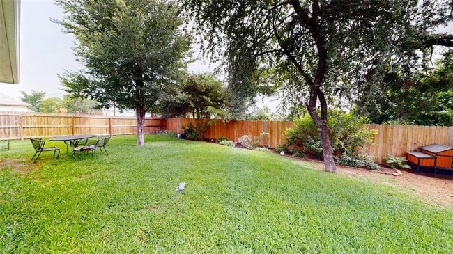 Building Photo - 803 Meadow Brook Dr