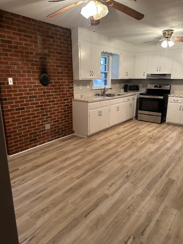 Building Photo - 4519 Fairport Rd