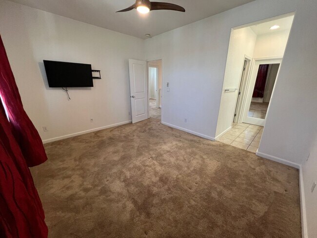 Building Photo - $4195-Beautiful Tri-level 3 Bed/2.5 Ba Townhome in Hampton Park/North San Jose