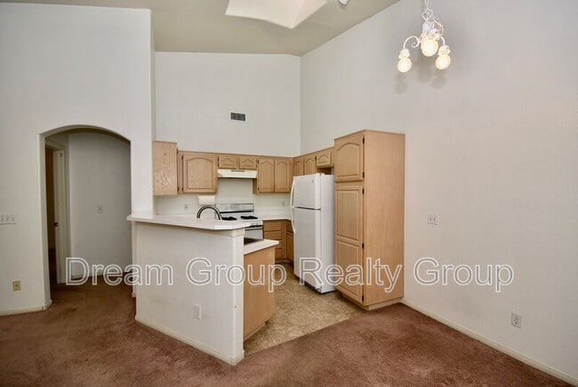 Building Photo - 3320 S Fort Apache Rd
