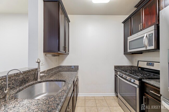 Building Photo - 434 Micali Way