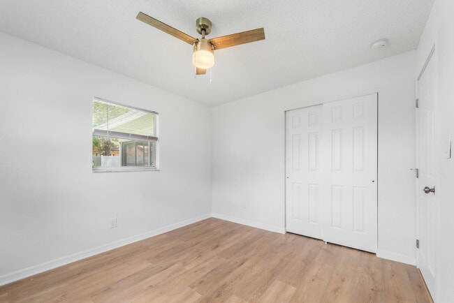 Building Photo - 6143 Tanglewood Dr NE