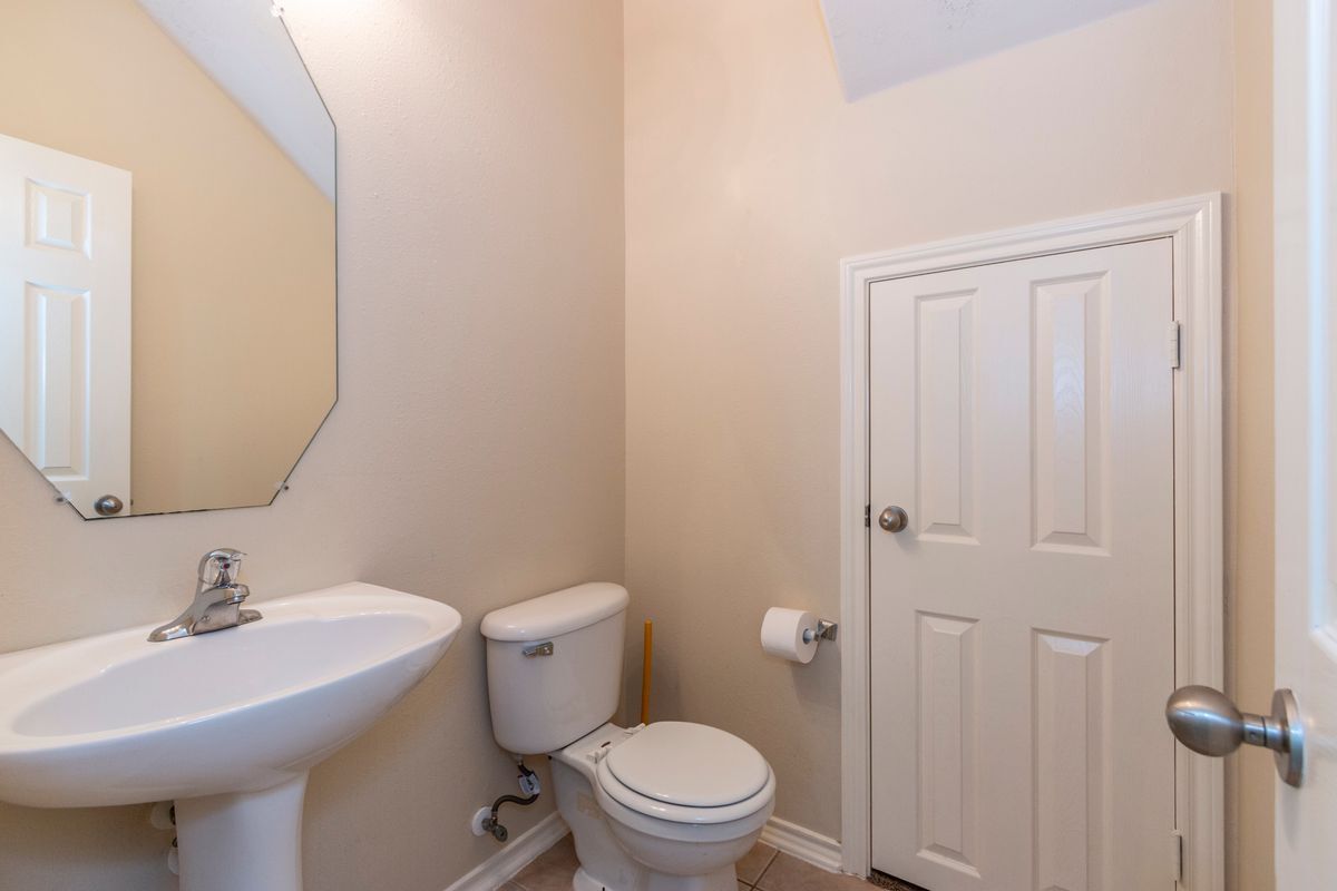 Building Photo - 25227 Boulder Bend Ln