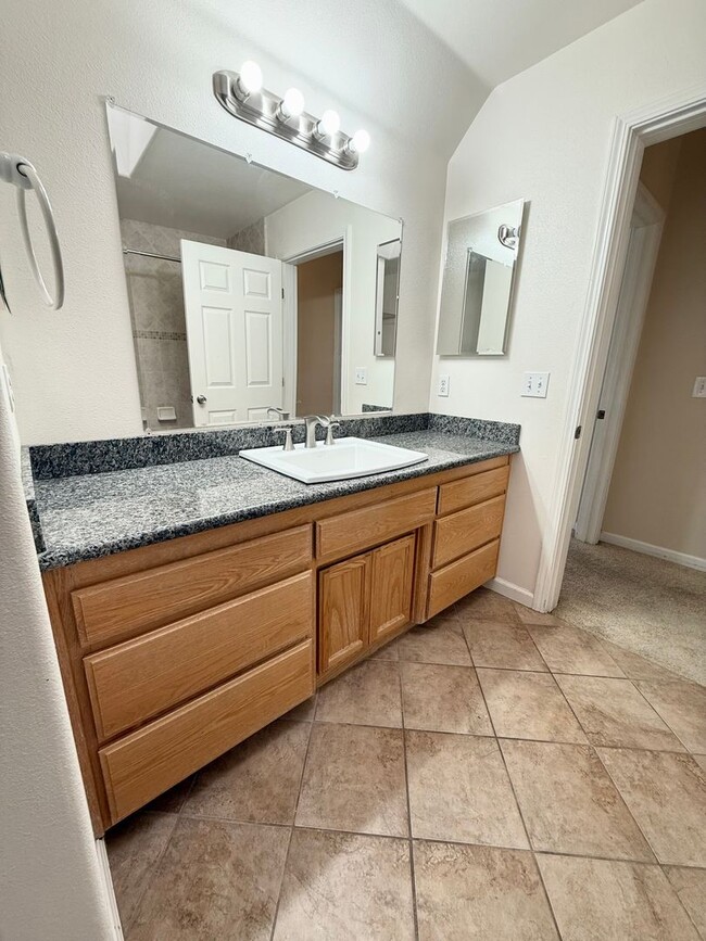 Building Photo - Beautiful 4 Bedroom 4.5 Bath Home COMING SOON!!!