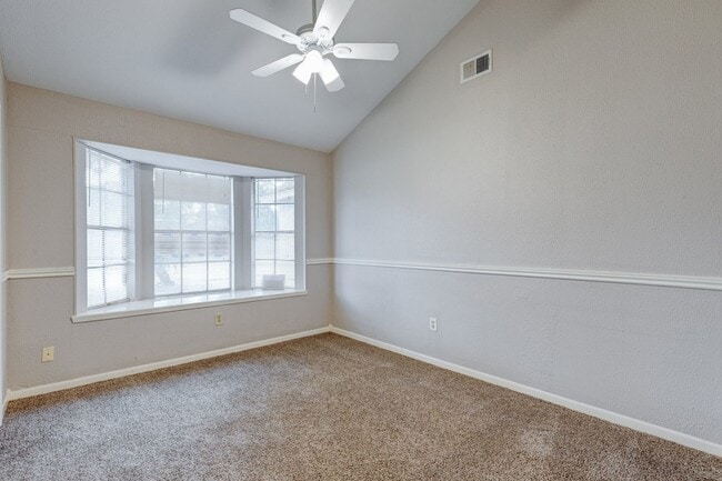 Building Photo - 5102 Parsley Ave